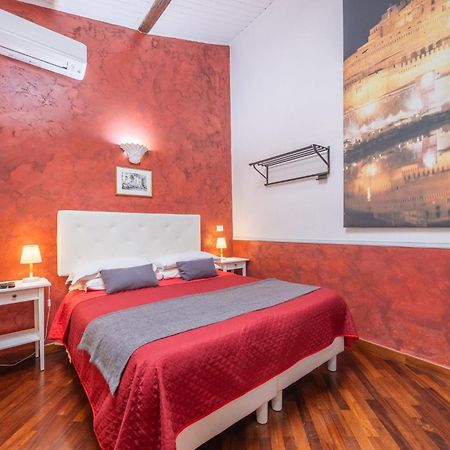 Room In Bb - Skylight Double Room In History House Rom Exterior foto